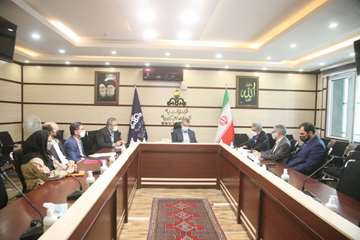 دیدار صمیمی مدیرعامل شرکت نفت مناطق مرکزی ایران با کارکنان ستادی
