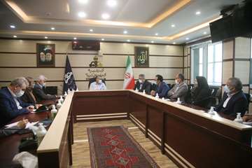 دیدار صمیمی مدیرعامل شرکت نفت مناطق مرکزی ایران با کارکنان ستادی