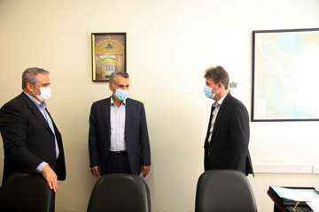 دیدار صمیمی مدیرعامل شرکت نفت مناطق مرکزی ایران با کارکنان ستادی