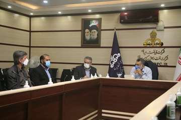 دیدار صمیمی مدیرعامل شرکت نفت مناطق مرکزی ایران با کارکنان ستادی