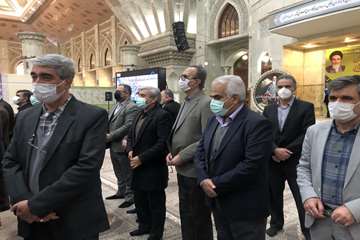 تجدید میثاق کارکنان صنعت نفت با آرمانهای امام راحل (ره) در آستانه چهل و سومین سالگرد پیروزی انقلاب اسلامی