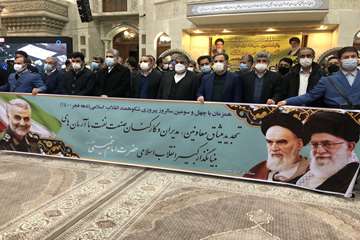 تجدید میثاق کارکنان صنعت نفت با آرمانهای امام راحل (ره) در آستانه چهل و سومین سالگرد پیروزی انقلاب اسلامی