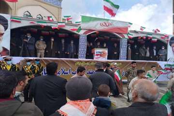 حضور پرشور کارکنان شرکت نفت مناطق مرکزی ایران در راهپیمایی باشکوه چهل و سومین سالروز پیروزی انقلاب اسلامی/نفت و گاز غرب