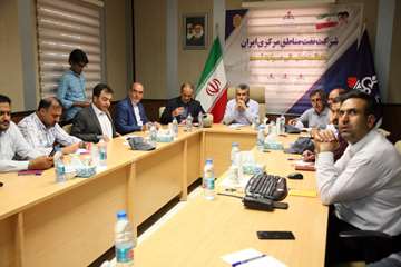 بازدید مدیرعامل شرکت نفت مناطق مرکزی ایران از منطقه عملیاتی سراجه قم