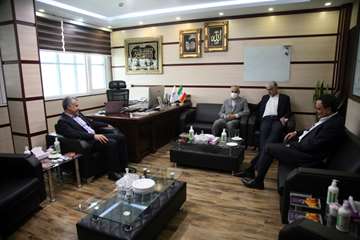 دیدار صمیمانه مدیرعامل نفت مرکزی با مدیران عامل ادوار گذشته این شرکت 