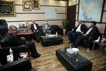 دیدار صمیمانه مدیرعامل نفت مرکزی با مدیران عامل ادوار گذشته این شرکت 