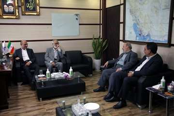 دیدار صمیمانه مدیرعامل نفت مرکزی با مدیران عامل ادوار گذشته این شرکت 