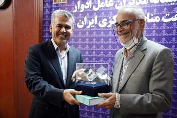 دیدار صمیمانه مدیرعامل نفت مرکزی با مدیران عامل ادوار گذشته این شرکت 