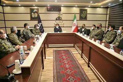 جلسه مدیرعامل نفت مرکزی و بسیجیان پایگاه ولیعصر(عج) رامین حاتمی مدیرعامل نفت مرکزی,رضا احمدزاده رئیس روابط عمومی,علیرضا عیدک زاده سرپرست پایگاه حضرت ولیعصر,