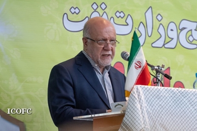 شهادت می‌دهم فداکاری کارکنان نفت مانند رزمندگان دوران جنگ است 