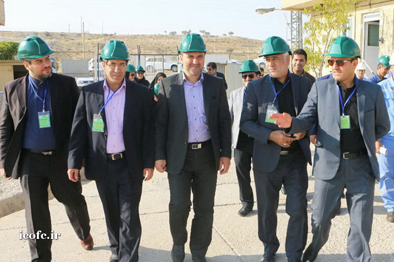 بازدید مدیرمنابع انسانی نفت مناطق مرکزی و جمعی از روسای مدیریت منابع انسانی ملی نفت از منطقه عملیاتی آغارو دالان