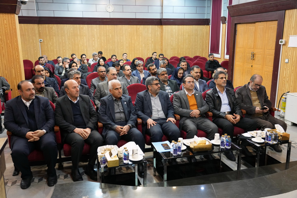 برگزاری آیین گرامیداشت روز پژوهش و فناوری در شرکت نفت مناطق مرکزی ایران