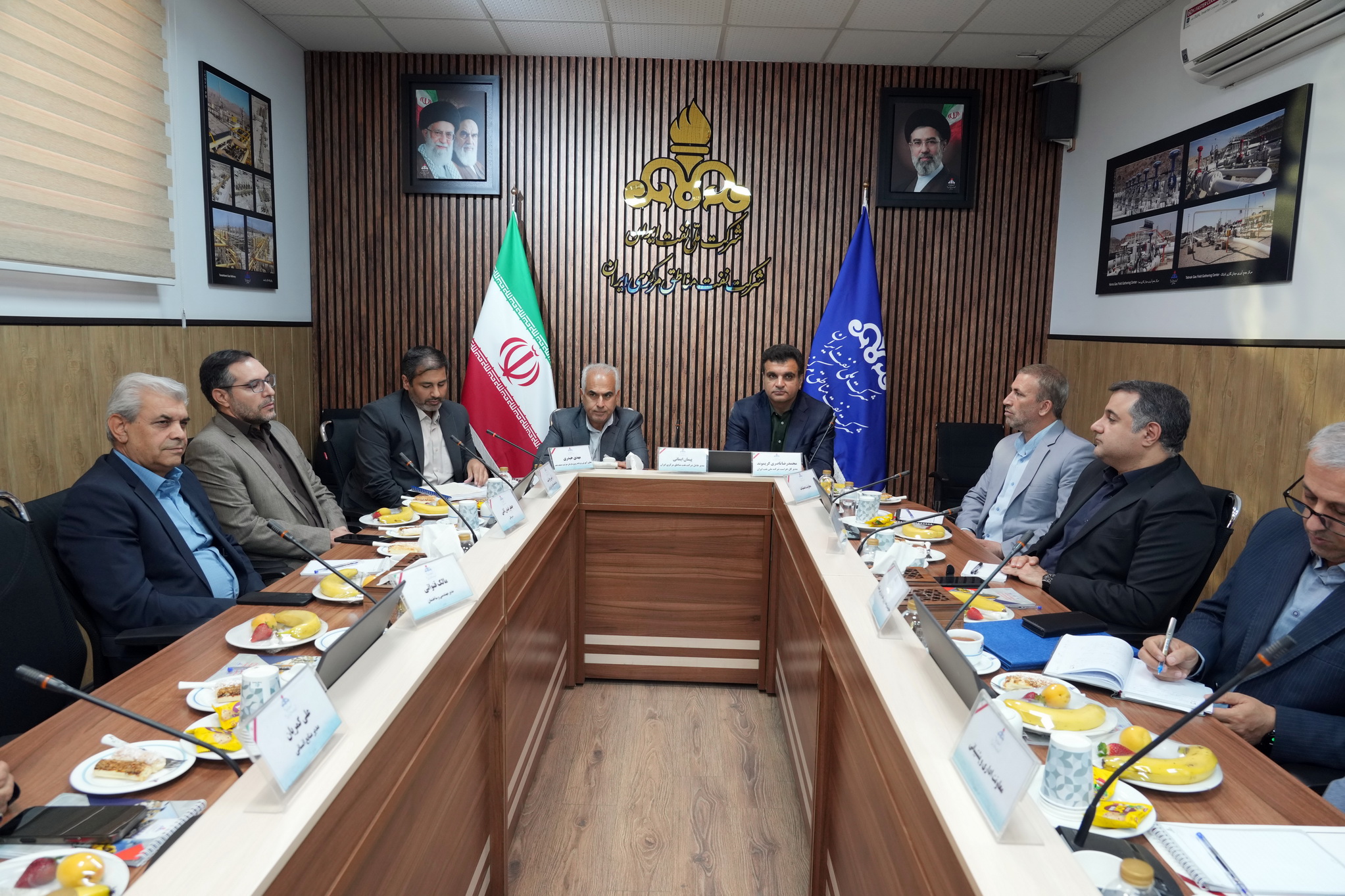 برگزاری نشست صمیمانه حراست ملی نفت ایران و شرکت نفت مناطق مرکزی ایران با محوریت جنگ رمضان 